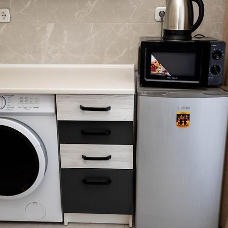 Жк «Сонячний Квартал» Apartment โซโลไชน์ ภายนอก รูปภาพ