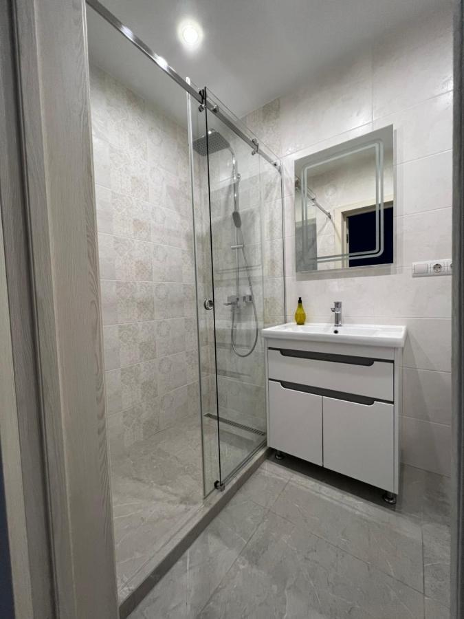 Жк «Сонячний Квартал» Apartment โซโลไชน์ ภายนอก รูปภาพ
