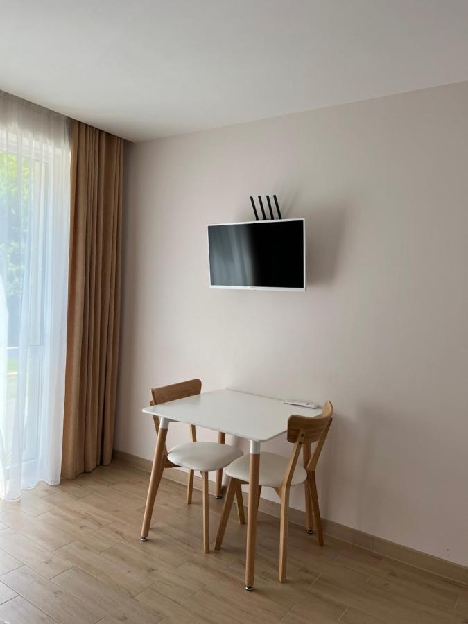 Жк «Сонячний Квартал» Apartment โซโลไชน์ ภายนอก รูปภาพ
