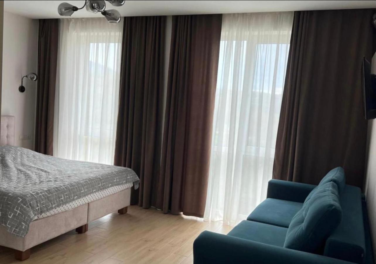 Жк «Сонячний Квартал» Apartment โซโลไชน์ ภายนอก รูปภาพ