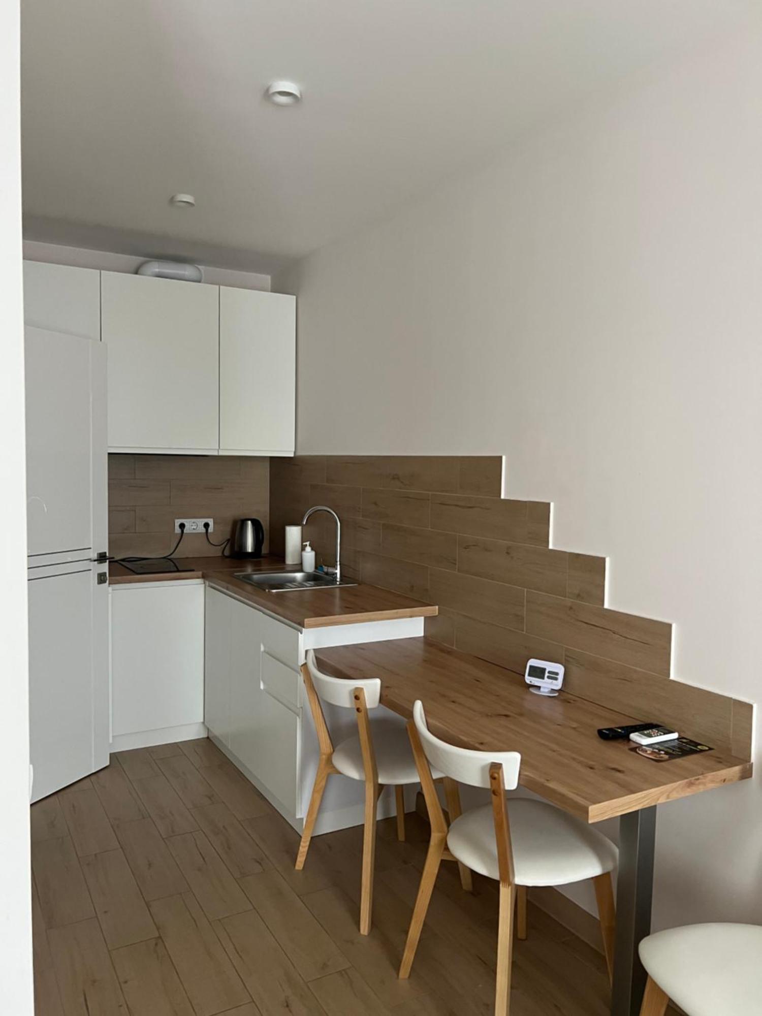 Жк «Сонячний Квартал» Apartment โซโลไชน์ ภายนอก รูปภาพ