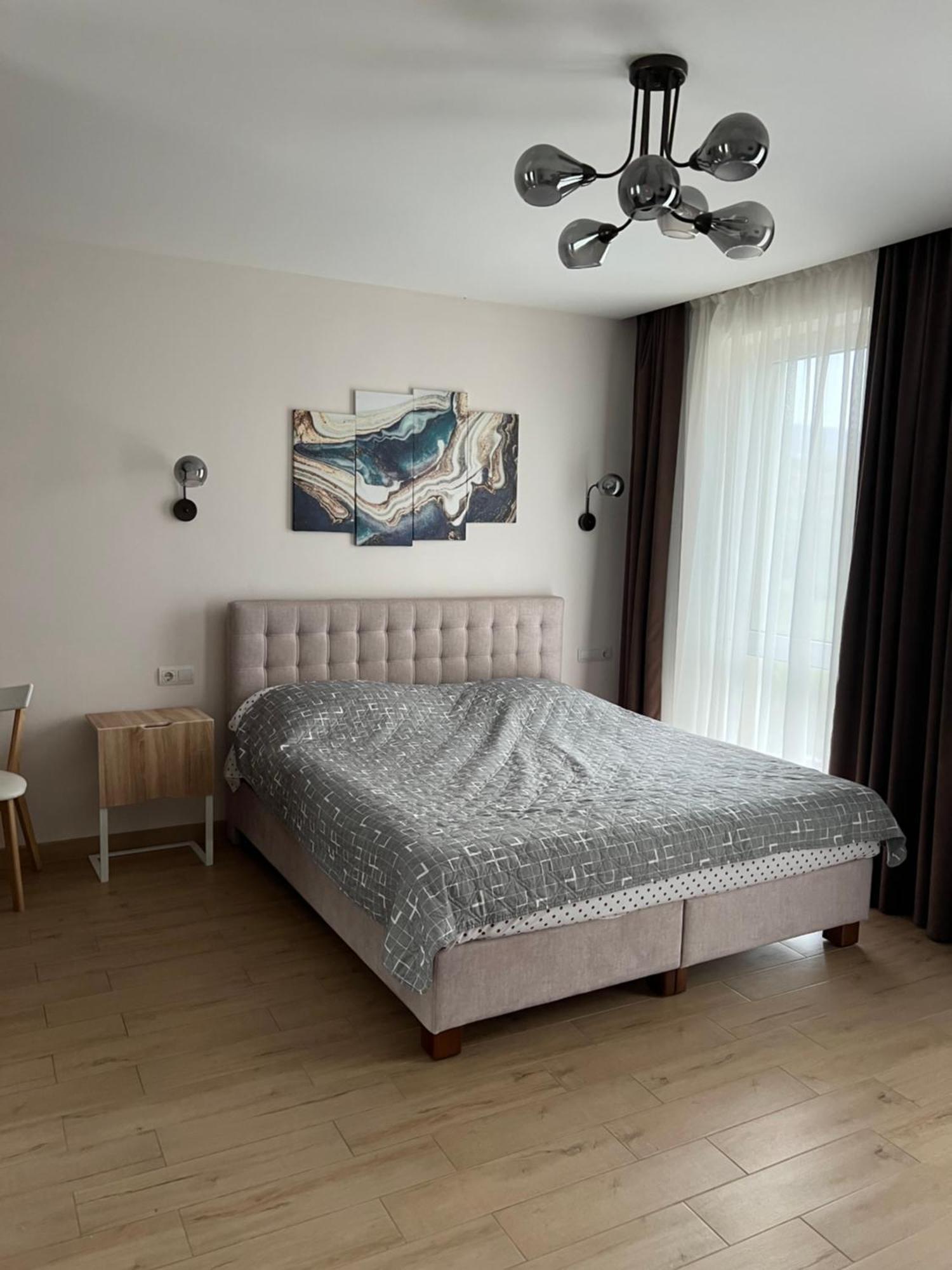 Жк «Сонячний Квартал» Apartment โซโลไชน์ ภายนอก รูปภาพ