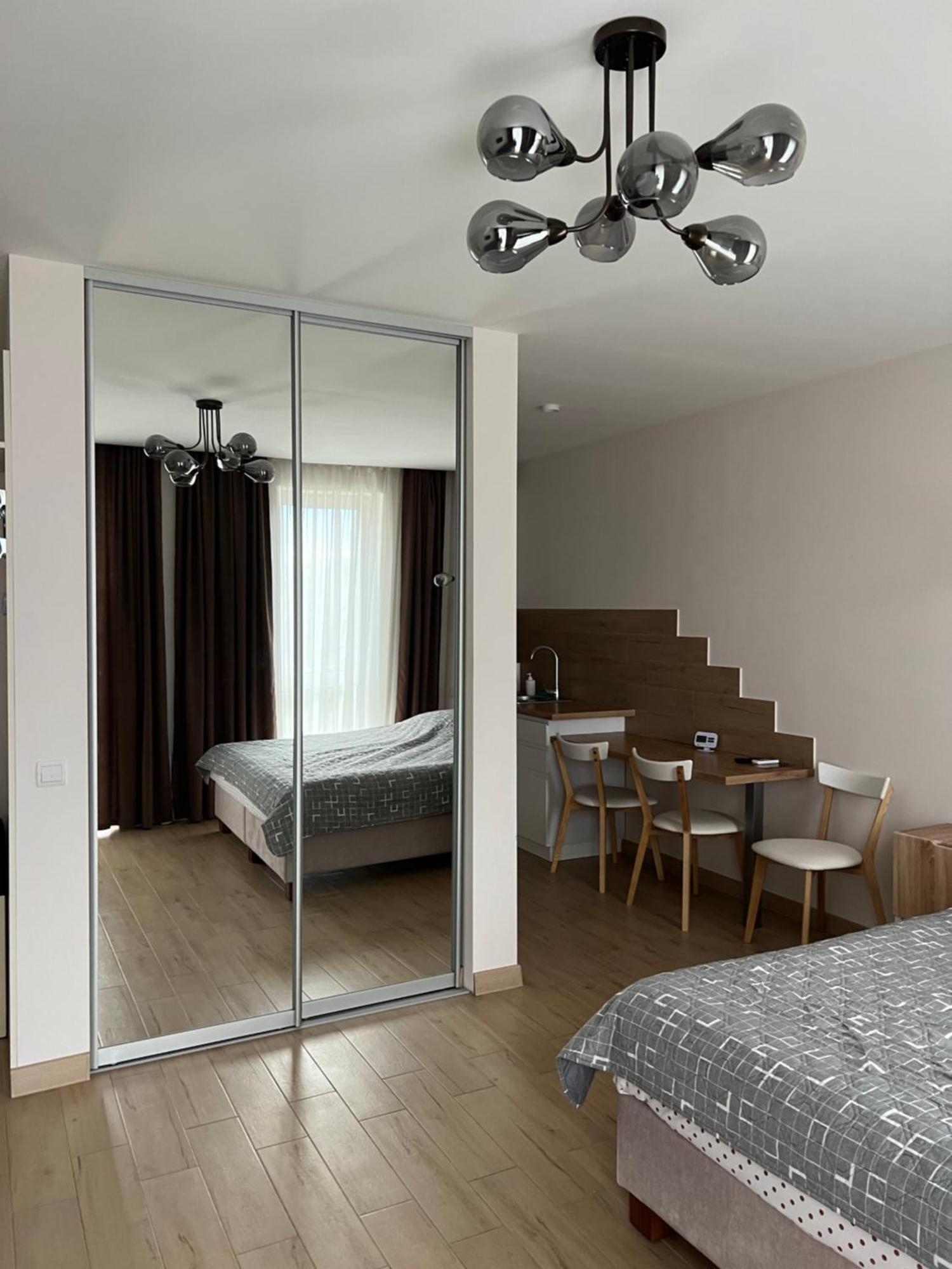 Жк «Сонячний Квартал» Apartment โซโลไชน์ ภายนอก รูปภาพ
