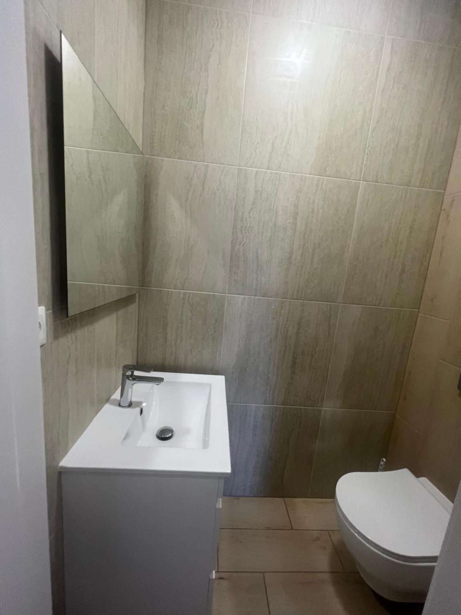 Жк «Сонячний Квартал» Apartment โซโลไชน์ ภายนอก รูปภาพ