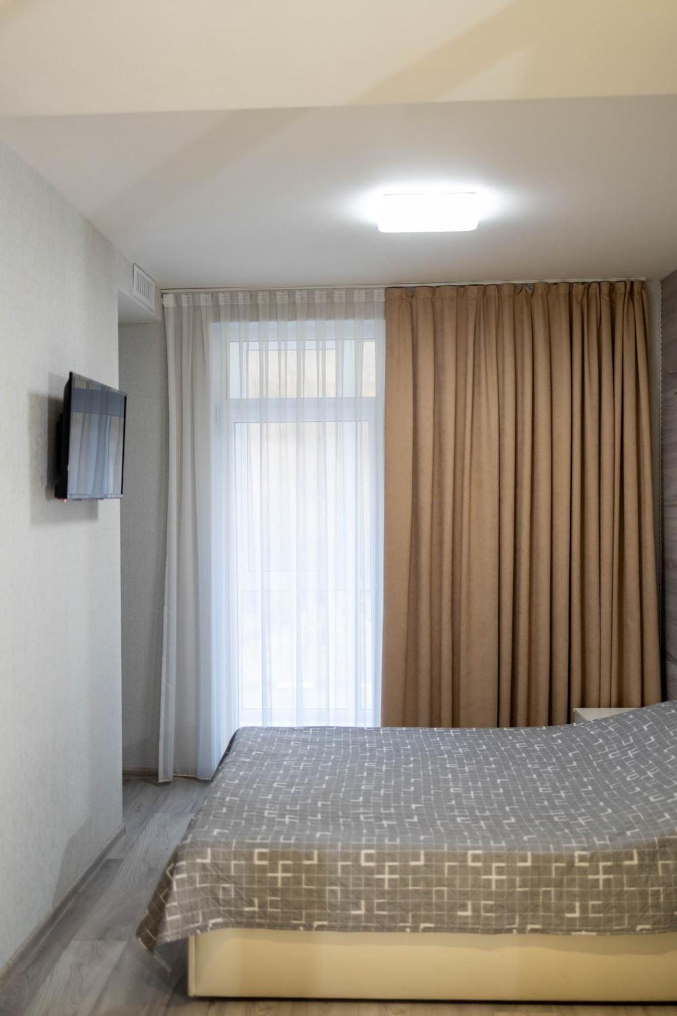 Жк «Сонячний Квартал» Apartment โซโลไชน์ ภายนอก รูปภาพ